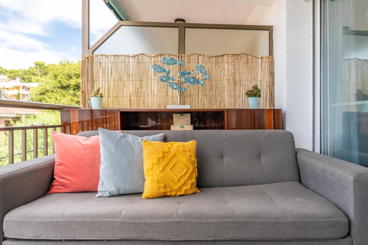 Beach Front Retro Hideaway In Salou Exteriér fotografie