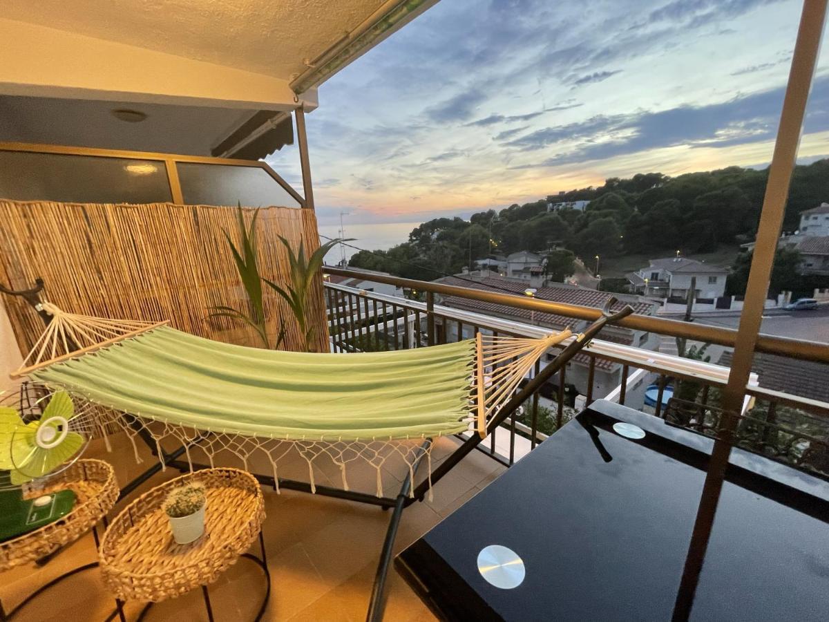 Beach Front Retro Hideaway In Salou Exteriér fotografie